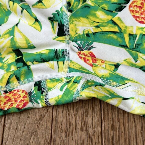 NWOT WILDFOX Sweat Palm and Pineapple Leggings size S high waist - Picture 4 of 9
